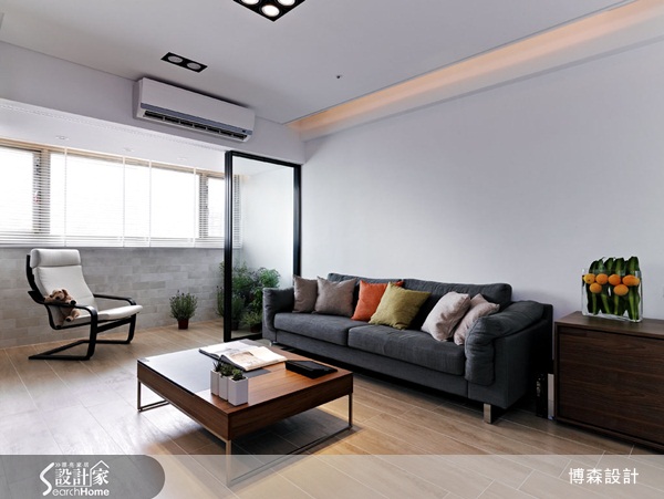 年輕的新婚夫妻,買下十餘年的中古屋,希望重新改造為